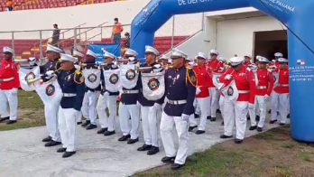 Bandas se presentan en difentes estadios del país