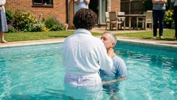 La acusada, de 48 años, conocerá su destino el próximo 14 de mayo. El bautismo fue supuestamente transmitido en redes.