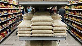 El precio del arroz sigue presionando el bolsillo de los consumidores.