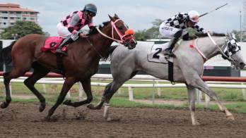 El ganador durante la carrera.