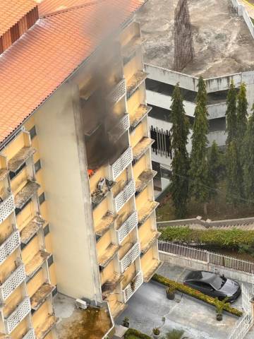 Apartamento se incendia en la Cresta