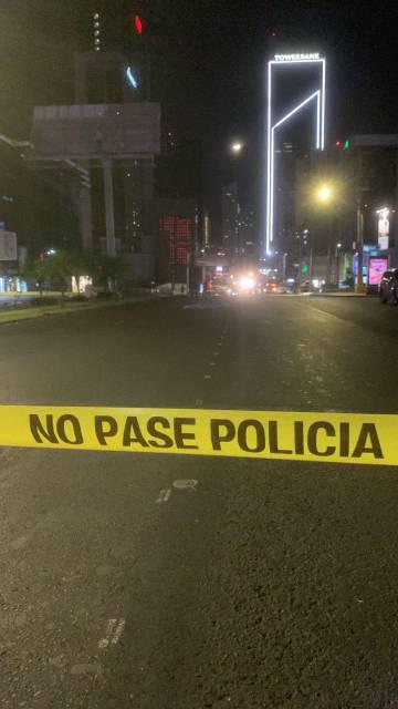 Colombiano asesinado en calle 50: Sebastián Ortiz fue arrojado de un auto tras recibir un disparo