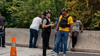 Personal del Ministerio Público realiza el levantamiento del cadáver