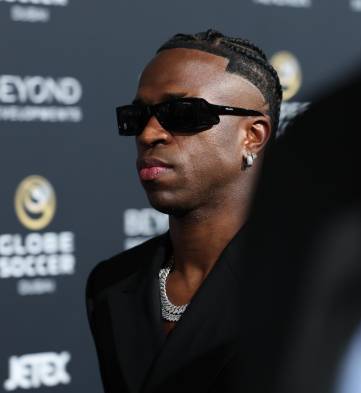 Vinicius, a su llegada a la gala en Dubai. EFE/EPA/ALI HAIDER