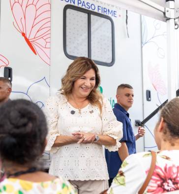 A través de la clínica móvil de realizan campañas de vacunación y exámenes especializados.