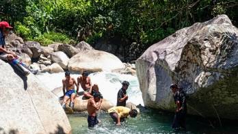 Equipos comunitarios y voluntarios participaron en la búsqueda de Héctor Ábrego, hallado sin vida en la desembocadura del río Canoa en la Comarca Ngäbe Buglé.