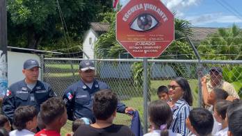La Policía Nacional inauguró en el C.E.B.G. Plinio A. Moscoso, en Pedasí, el primer programa Escuela Vigilante de la provincia de Los Santos.