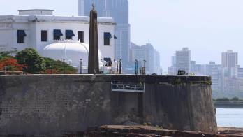 La histórica Muralla Colonial de la Punta Chiriquí, en el Casco Antiguo de Panamá, es sometida a una restauración valorada en más de 5.9 millones de dólares