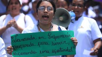 La manifestación partió desde Calidonia y avanzó hasta la Plaza 5 de Mayo.