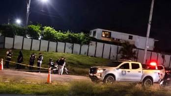La Policía acordonó el área del Corredor de Los Pobres tras el doble homicidio.