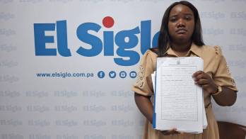 El sábado 3 de abril, Nitzeira Watson acudió a El Siglo para su entrevista, llevando estados de cuenta bancarios, la cotización del hospital en Estados Unidos, comprobantes de pagos y registros de donaciones.