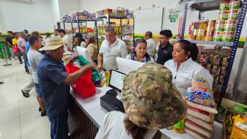 Residentes asisten a las nuevas sucursales ubicadas en la provincia de Coclé