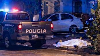 La Policía Nacional desplegó un operativo en calle 10 de Viñedo luego de que residentes reportaran detonaciones.
