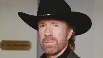 Chuck Norris, leyenda del cine de acción, será recordado por su disciplina, carácter imponente en pantalla y el legado que marcó a generaciones.