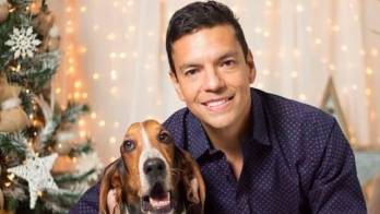 Roly Sterling llora la partida de Xam, su mascota por casi 15 años.