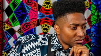 El diseñador colonense Jean Decort defendió el cabello afro como parte de la identidad y herencia cultural.