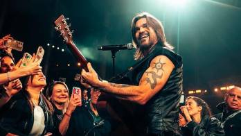 Juanes se presentó la noche del miércoles en la Quinta Vergara, donde se llevó las Gaviotas de Plata y Oro del Festival de Viña del Mar 2026.