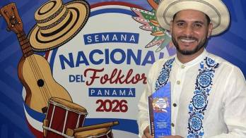 Víctor Jaramillo recibió el reconocimiento en la categoría Innovación y Difusión Cultural del Folclor durante la Gala Nacional de Folclor.