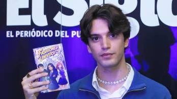 Kevin Fashined presentó en el stand de El Siglo y La Estrella de Panamá su nuevo cómic ‘Fashion University’.