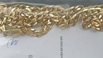 Cadena de oro puro robado y empeñado.