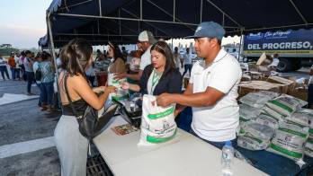 El arroz es uno de los productos de más demanda en estas ferias.