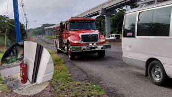 Bomberos de Arraiján atendieron el incendio registrado en el motor de un bus tipo Coaster y evitaron que el fuego consumiera el vehículo.