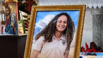 La iglesia San Juan Bautista de Antón acogió la misa en memoria de ‘Rosadita’.