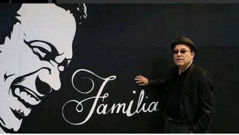 El primero en el velorio