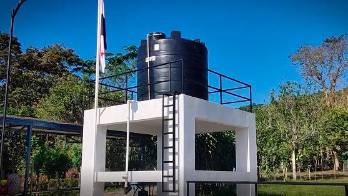 Invertirán cuatro millones de dólares para abastecer de tanques en las escuelas.