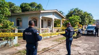 Autoridades acordonaron el área donde fue localizado sin vida un docente en la provincia de Herrera.