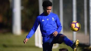 Real Oviedo pierde al volante panameño Édgar Yoel Bárcenas