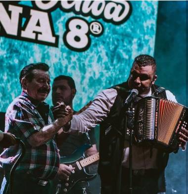 ‘Allá en el campo’ de Dorindo Cárdenas al estilo vallenato