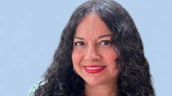 Evelyn Lozano Pinzón, autora del libro ‘Jugaremos en el cuento mientras rondan las rondas’.