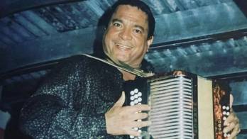 El 15 de julio de 1998 fue su última presentación, donde llenó de alegría a sus fanáticos en el jardín La Parra de Juan Díaz durante la celebración de la Virgen del Carmen.