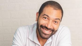 Augusto Posso celebra 20 años de carrera teatral con el monólogo ‘Psicópata’, que presentará del 20 al 23 de agosto en el Teatro Guild de Ancón.