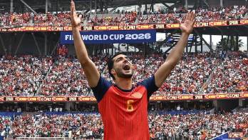 Mikel Merino salió desde el banquillo para rescatar a la selección española.