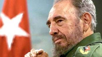 El homenaje diario a Castro, fallecido el 25 de noviembre de 2016 a los 90 años, incluye no solo ofrendas florales, sino también lágrimas espontáneas.