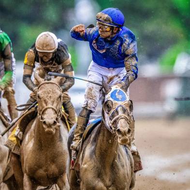 La potranca Good Cheer, montada por el jinete panameño Luis Sáez, extendió su invicto al imponerse en el Kentucky Oaks.