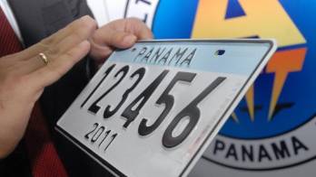 Hoy inicia la entrega de placas