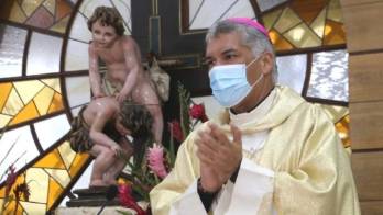 Monseñor Valdivieso respalda declaraciones del Papa&nbsp;sobre la unión civil entre personas del mismo sexo