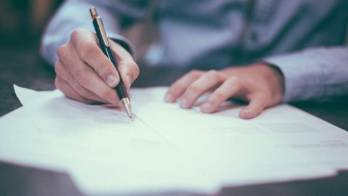 Grupo Sílaba&nbsp; y Novey suspenderán temporalmente los contratos de sus colaboradores