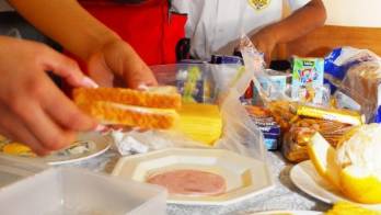 Loncheras saludables, ¿qué alimentos incluir y cuáles evitar?