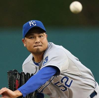 Bruce Chen ha cumplido cuatro salidas.