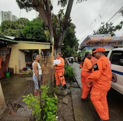 Sinaproc atiende a afectados por inundaciones
