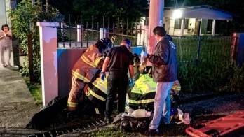 El conductor del vehículo involucrado también resultó con heridas