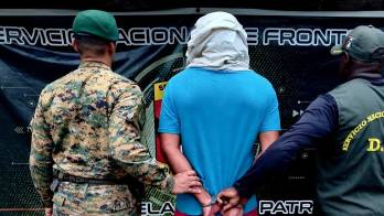 Se confirmó que mantiene una orden de captura internacional, emitida por las autoridades de Colombia.