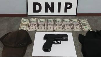 Parte de las evidencias que se le encontraron al bandido tras su captura