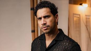 Elmis Castillo habló sin rodeos sobre la guerra digital y advirtió: “Se están cerrando las puertas ustedes mismos por andar tirando odio”.