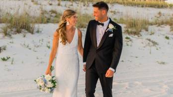 Riley Tanner y Donnie Cohn celebraron su boda en Destin, Florida, tras comprometerse en Australia en diciembre pasado.