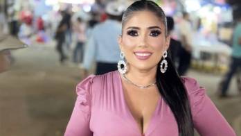 Roxana Jaén pasa de una impactante transformación física a convertirse en reina del Carnaval 2027, desatando emoción en Calle Arriba de Las Tablas.